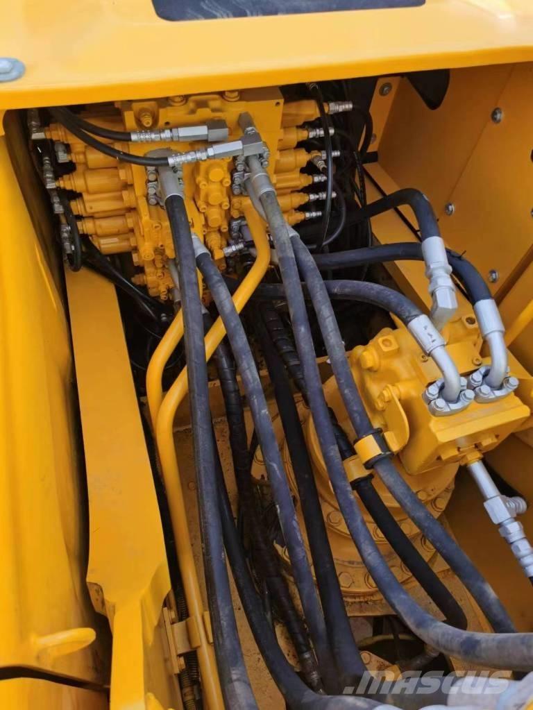 Komatsu PC 220-7 履带挖掘机