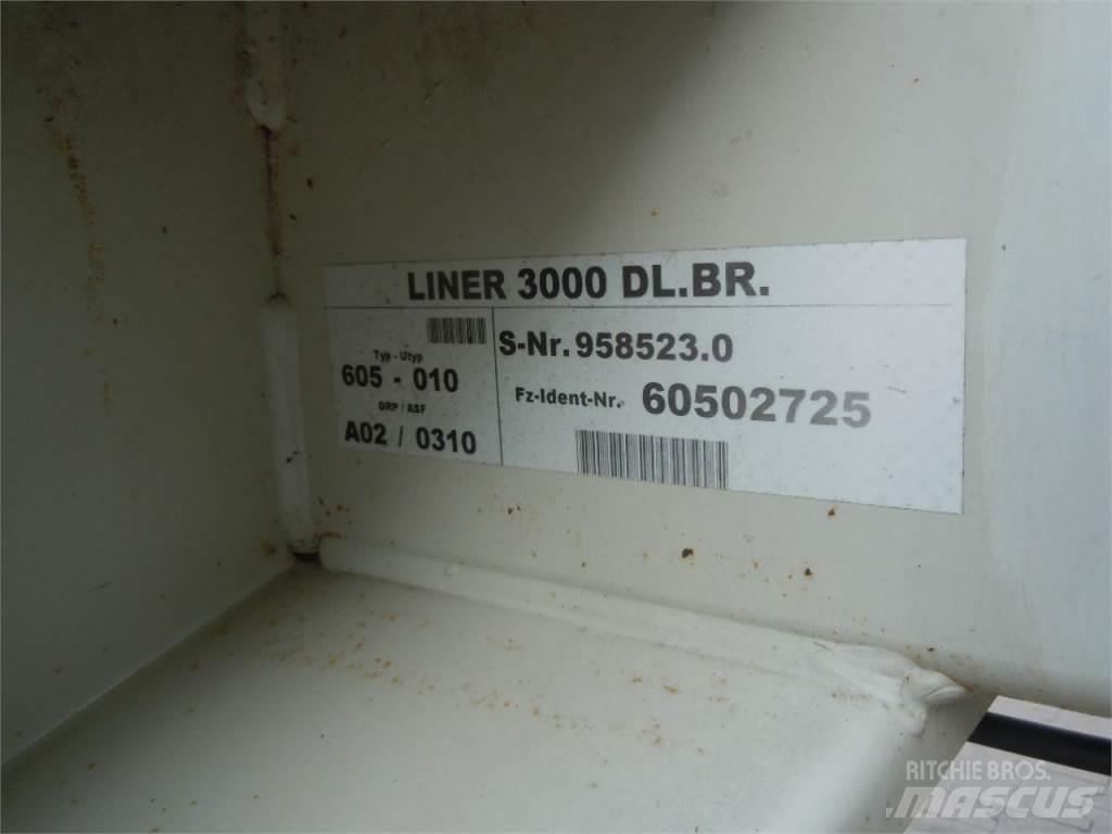 CLAAS Liner 3000 料堆整形机