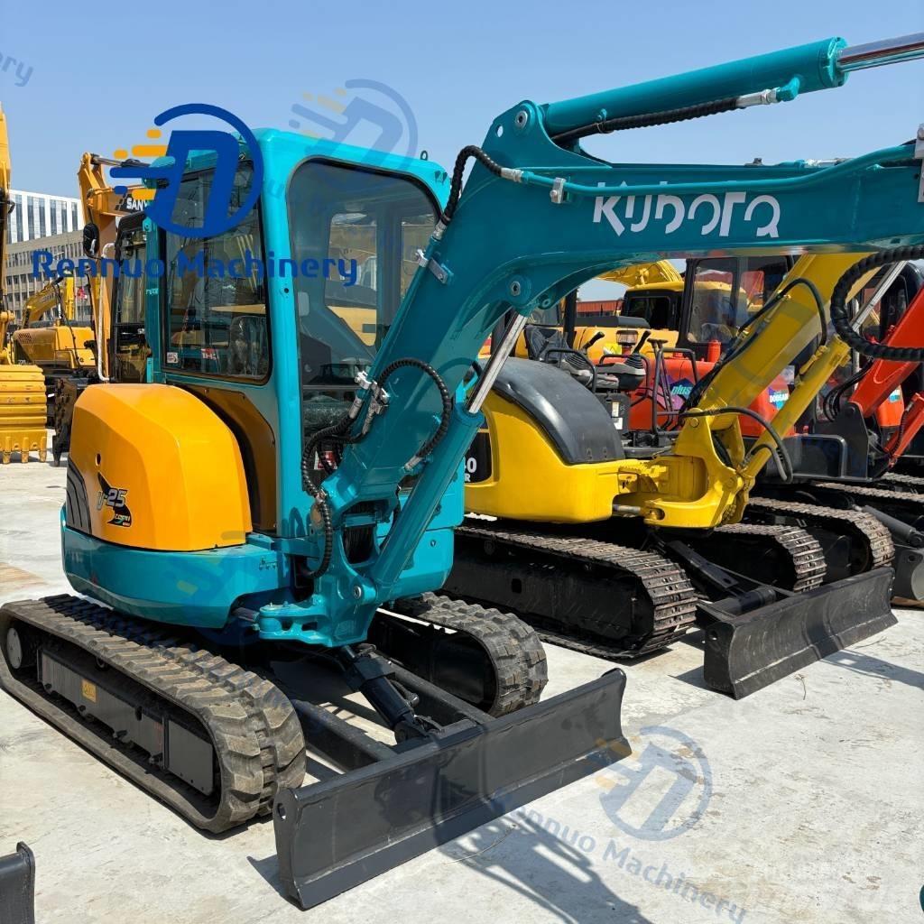 Kubota U 20 小型挖掘机