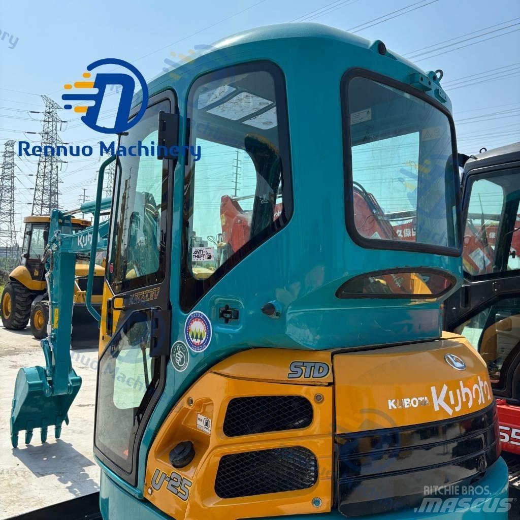 Kubota U 20 小型挖掘机