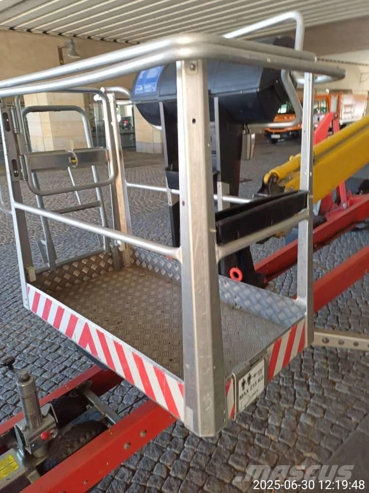 Dino 210 XT 拖拉移动式高空作业平台