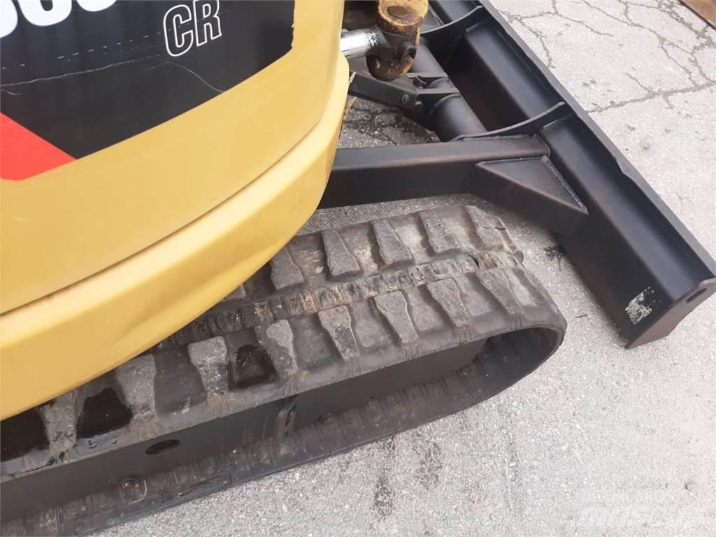 CAT 303.5ECR 小型挖掘机