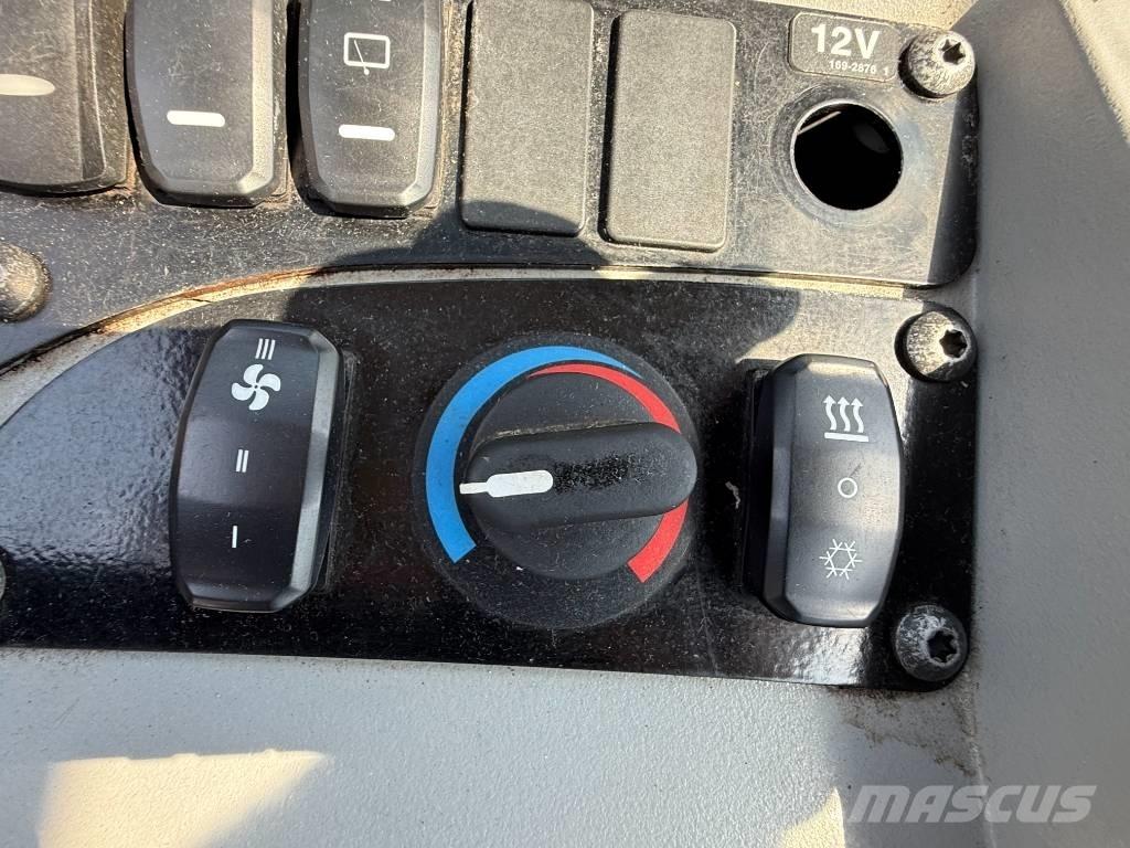 CAT 908 轮式装载机