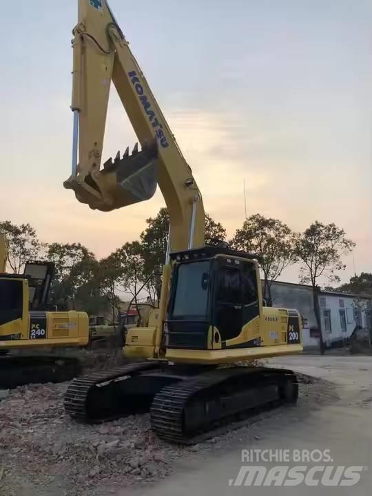 Komatsu PC200-8 履带挖掘机