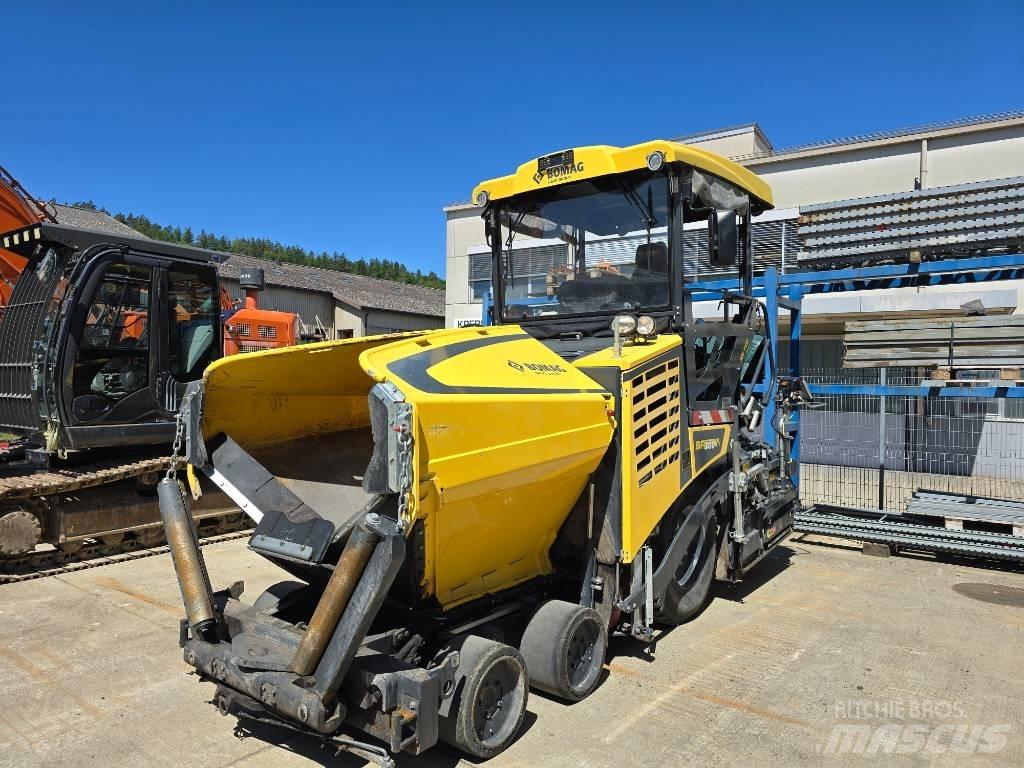Bomag BF 300 P-2 沥青摊铺机