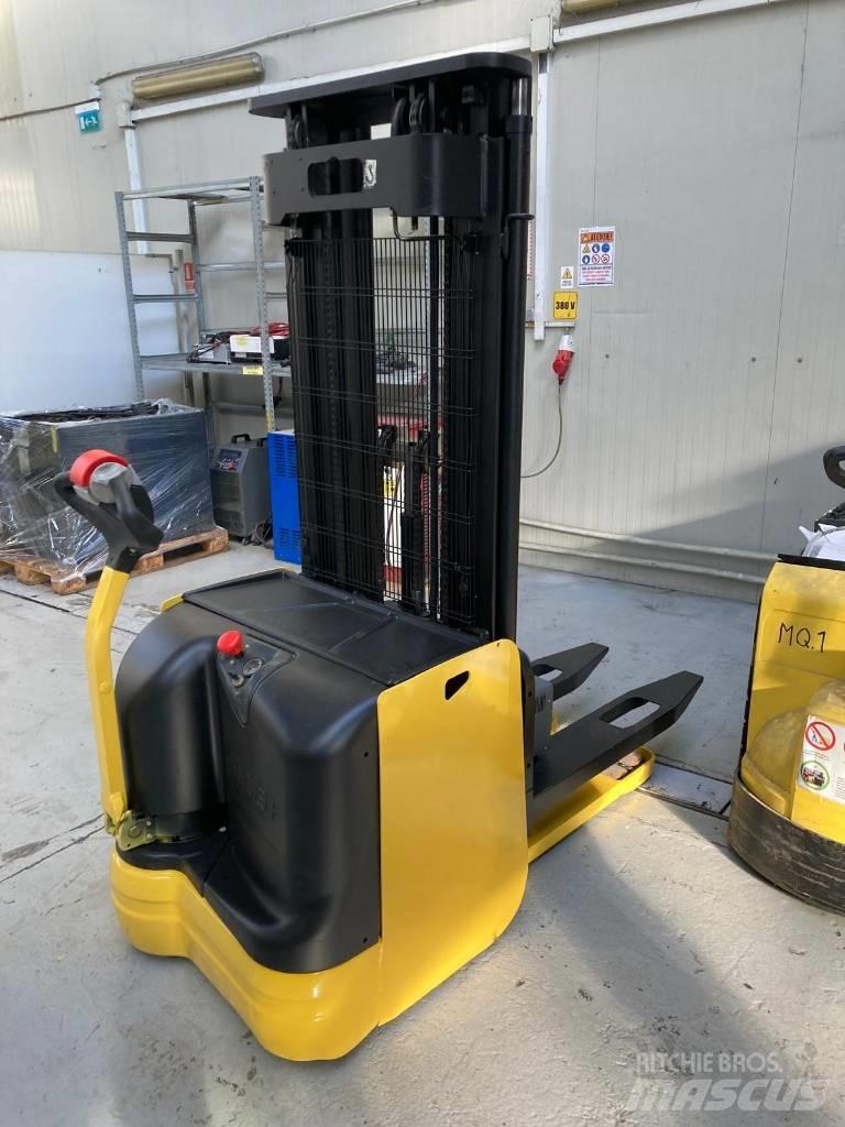 Hyster S 1.6 手推堆垛车