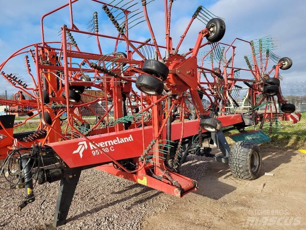 Kverneland 95130 C 料堆整形机