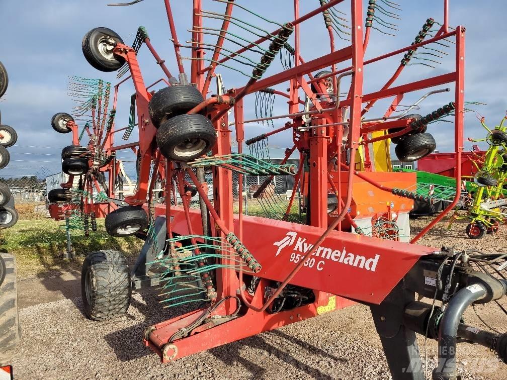 Kverneland 95130 C 料堆整形机