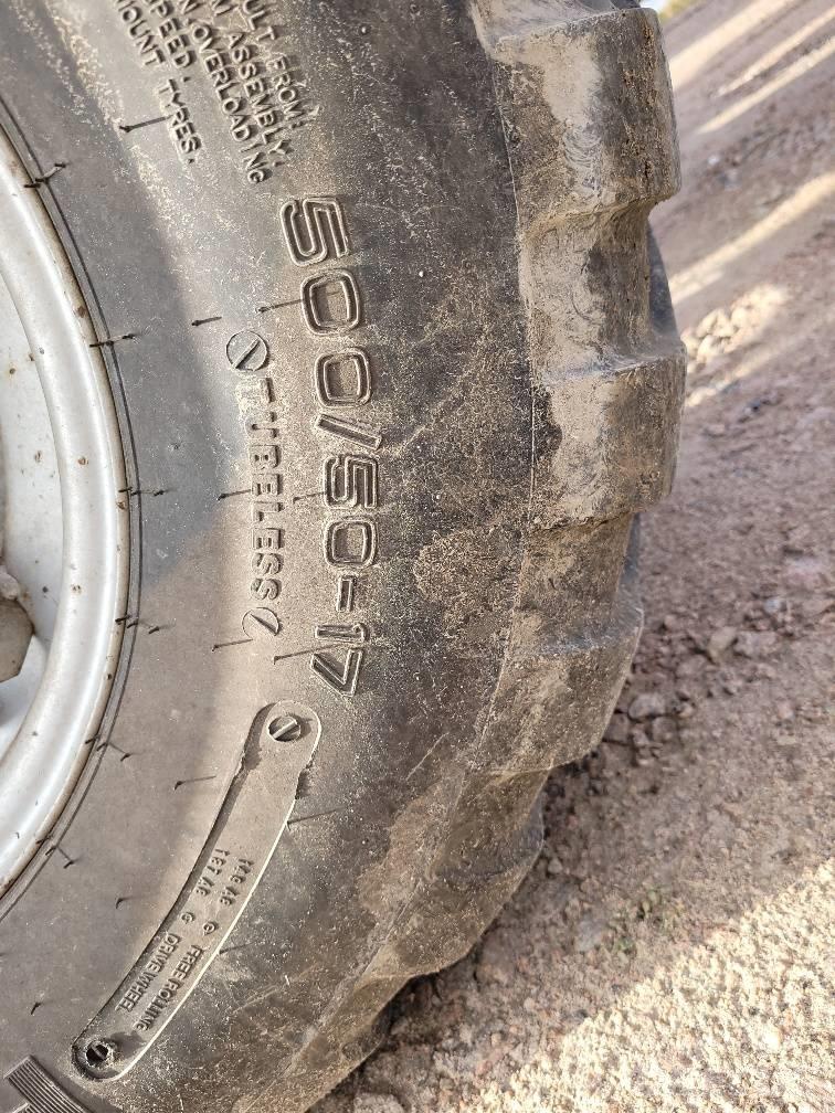 Kverneland 95130 C 料堆整形机