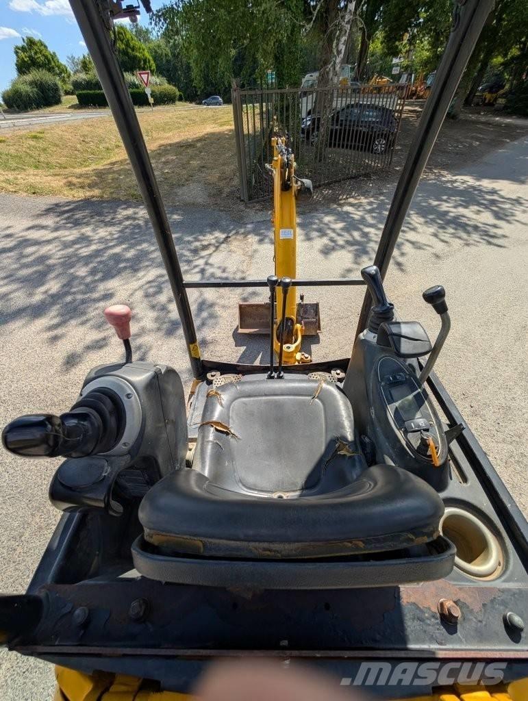 JCB 8014 CTS 小型挖掘机