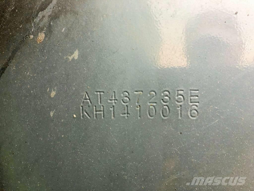 John Deere 903M 伐木机