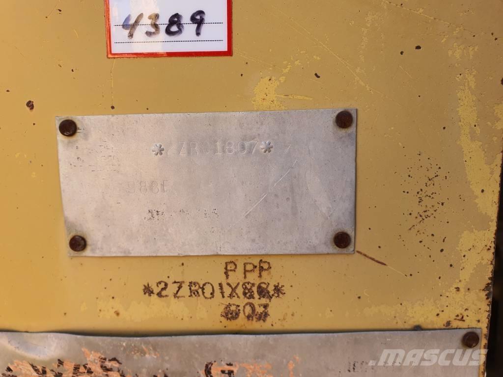 CAT 988 F II 轮式装载机