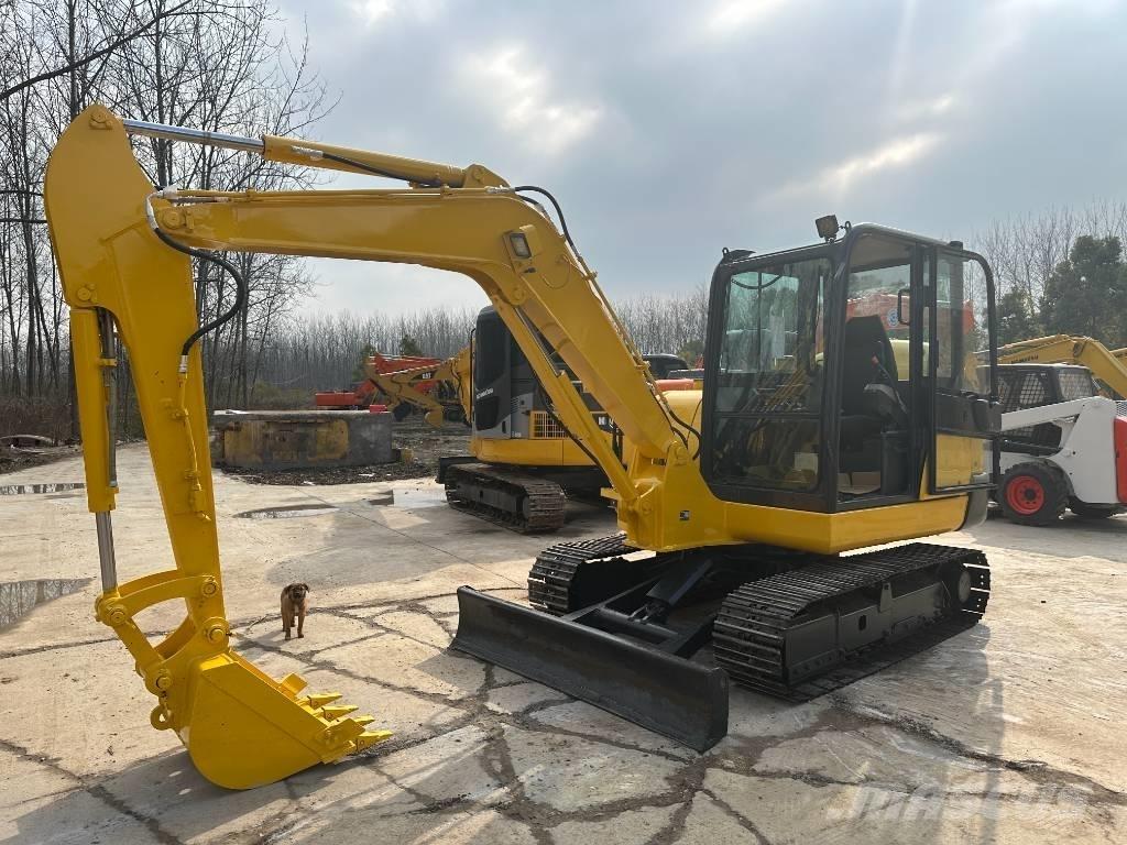 Komatsu PC56-7 履带挖掘机