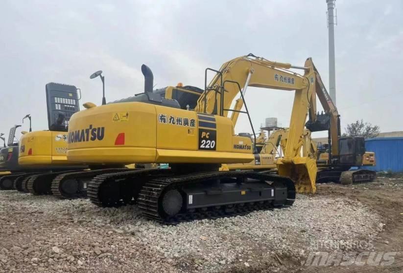 Komatsu 220-8K 履带挖掘机