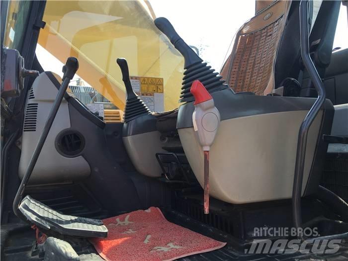 Komatsu PC 200-8 履带挖掘机