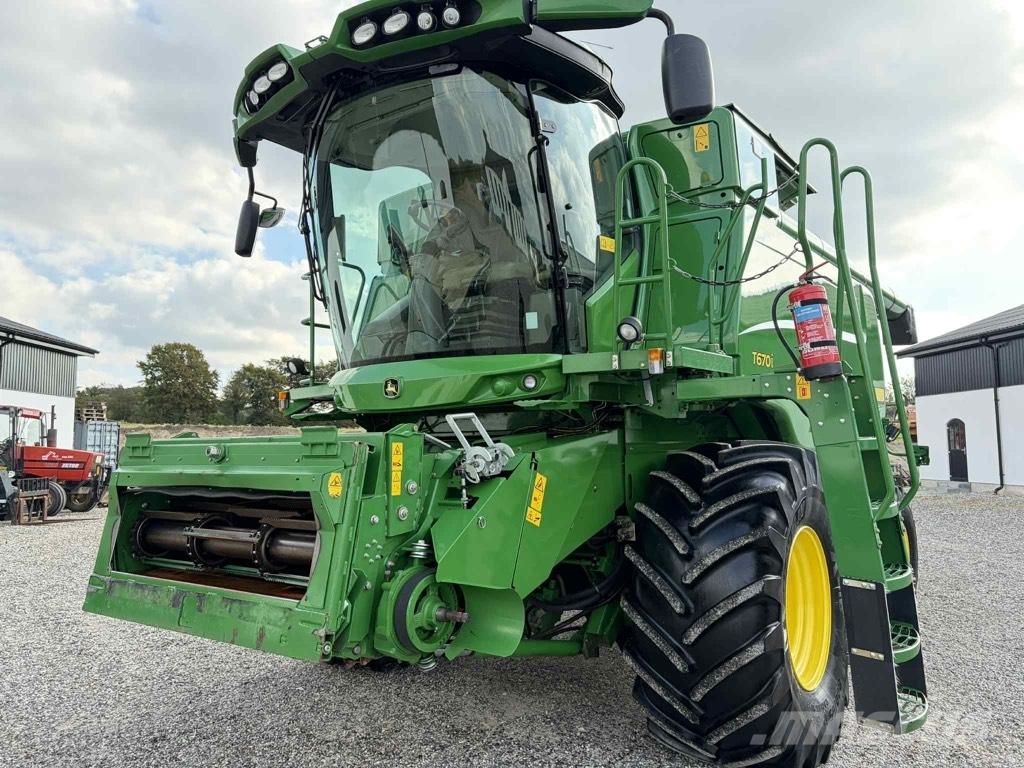 John Deere T 670 i 联合收割机