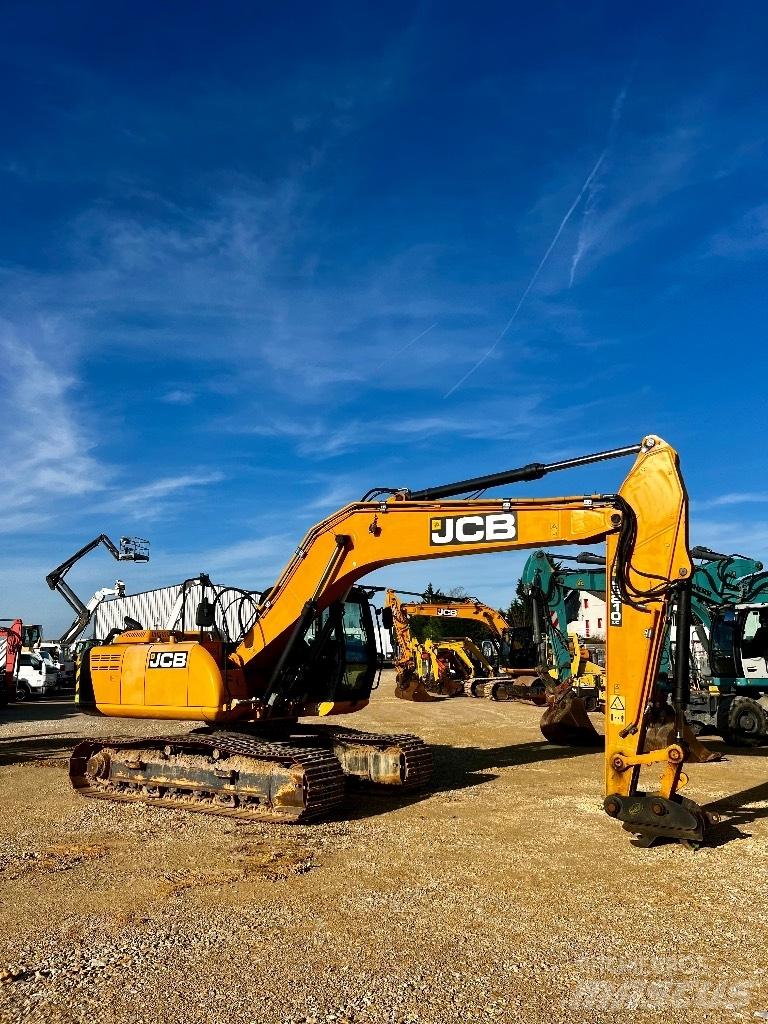 JCB JS 210 LCT4 履带挖掘机