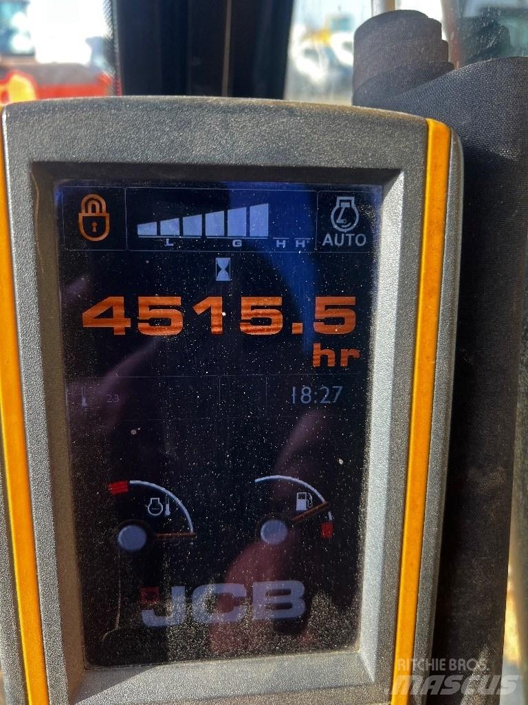 JCB JS 210 LCT4 履带挖掘机