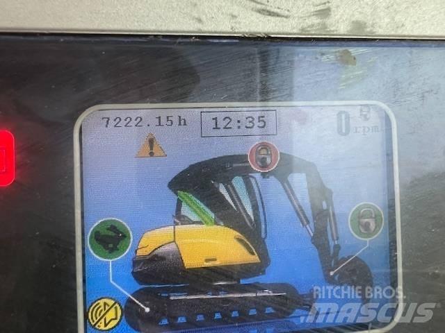 Mecalac 8 M CR 中型挖掘机