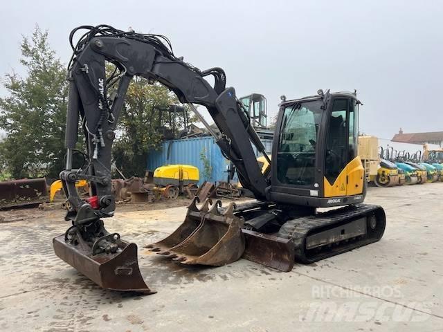 Mecalac 8 M CR 中型挖掘机