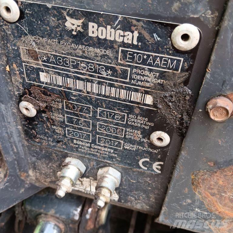 Bobcat E10 小型挖掘机