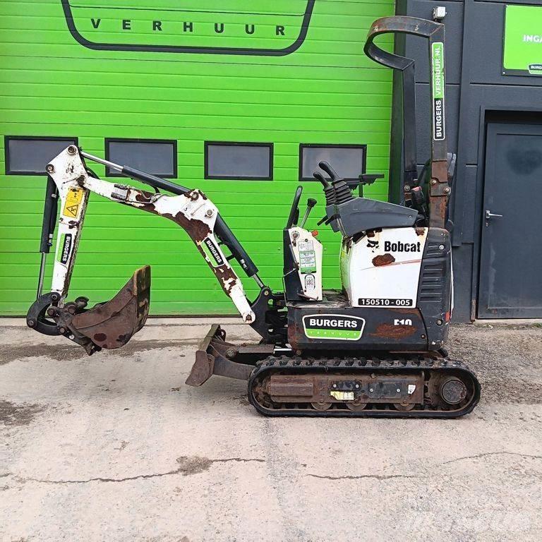 Bobcat E10 小型挖掘机