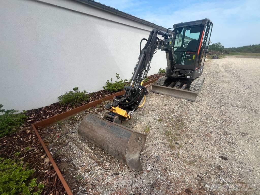 Volvo ECR 25 D 小型挖掘机