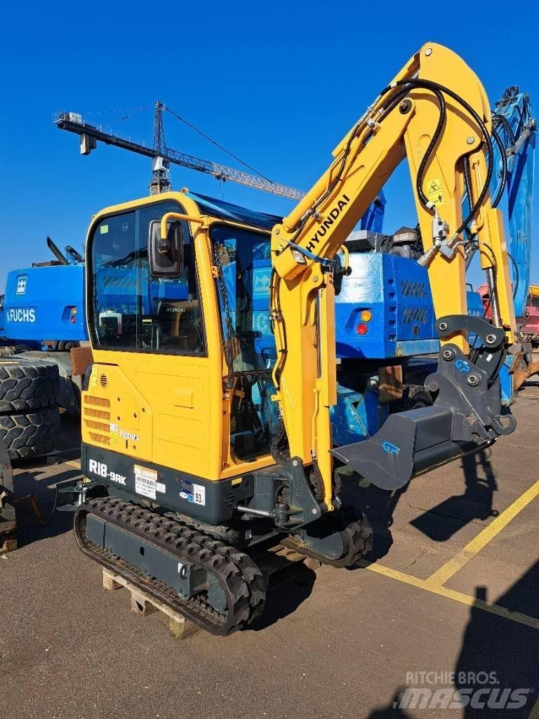 Hyundai R18-9AK 小型挖掘机