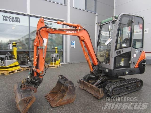 Hitachi ZX 18 小型挖掘机
