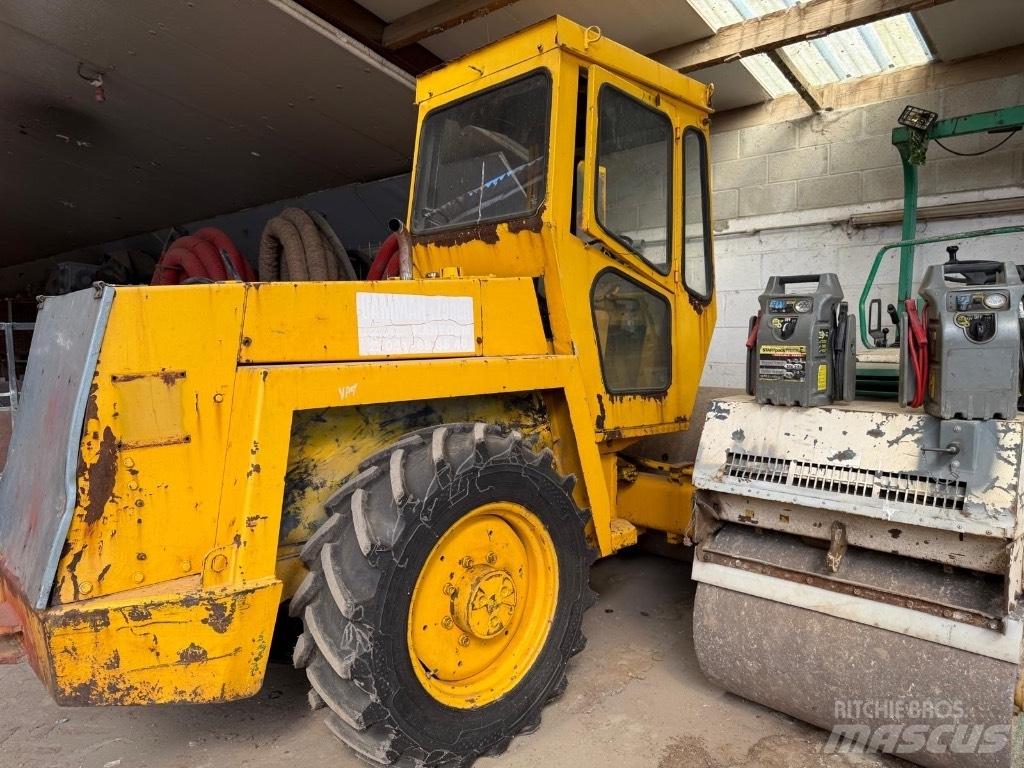 Bomag BV 142 双轮压路机