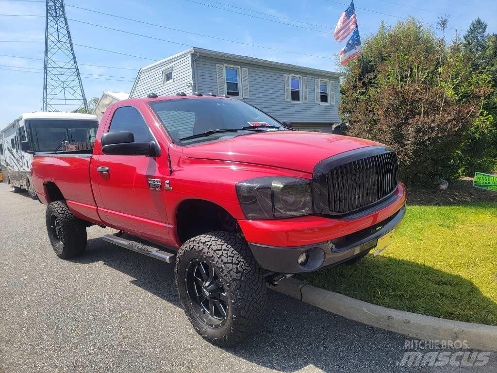 Dodge Ram 2500 皮卡车