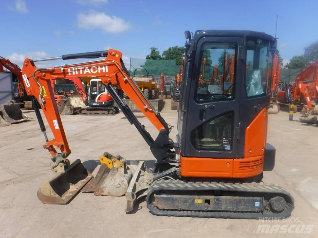 Hitachi ZX 26 U-6 小型挖掘机