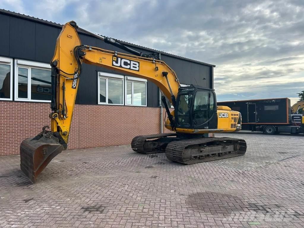 JCB JS220LC 履带挖掘机