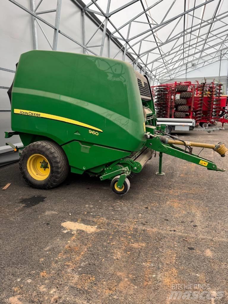 John Deere 960 圆捆打捆机