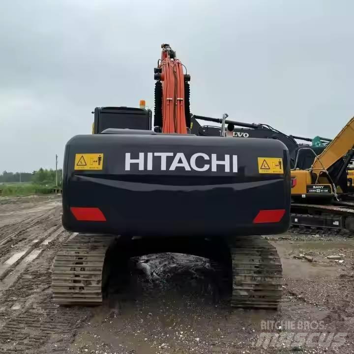 Hitachi ZX200 履带挖掘机