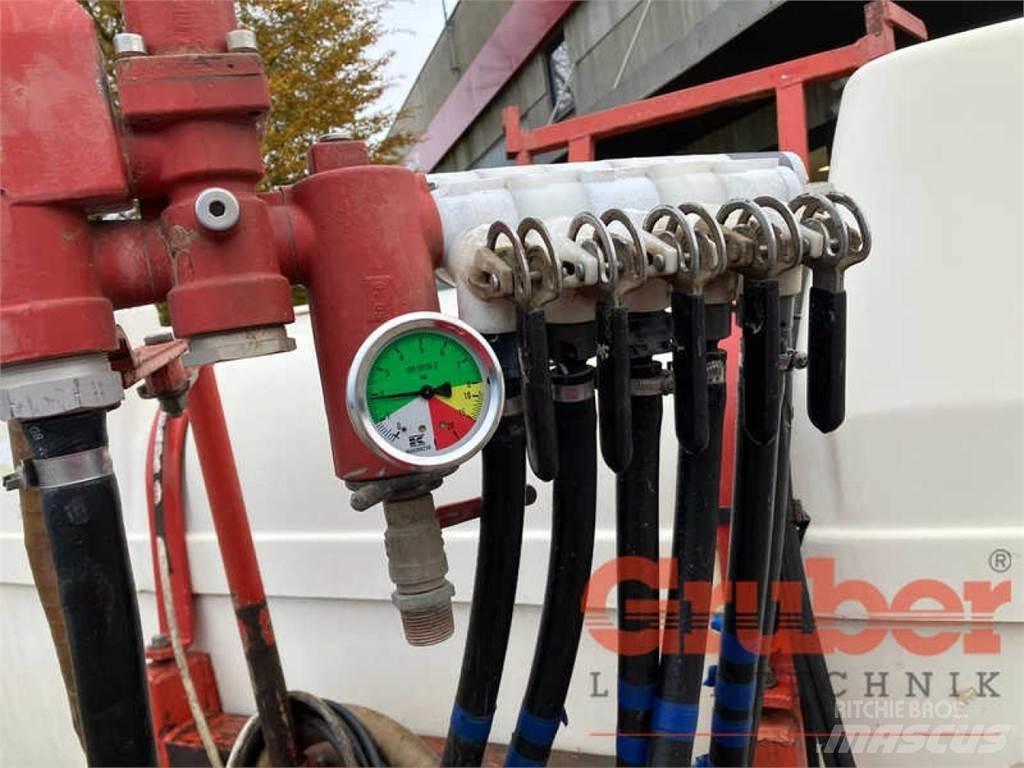 Holder 1.600 l 牵引式喷雾机