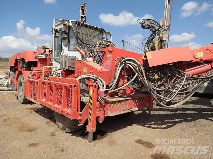 Sandvik DS511-C 钻孔机