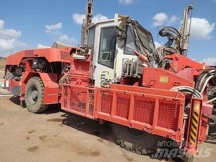 Sandvik DS511-C 钻孔机