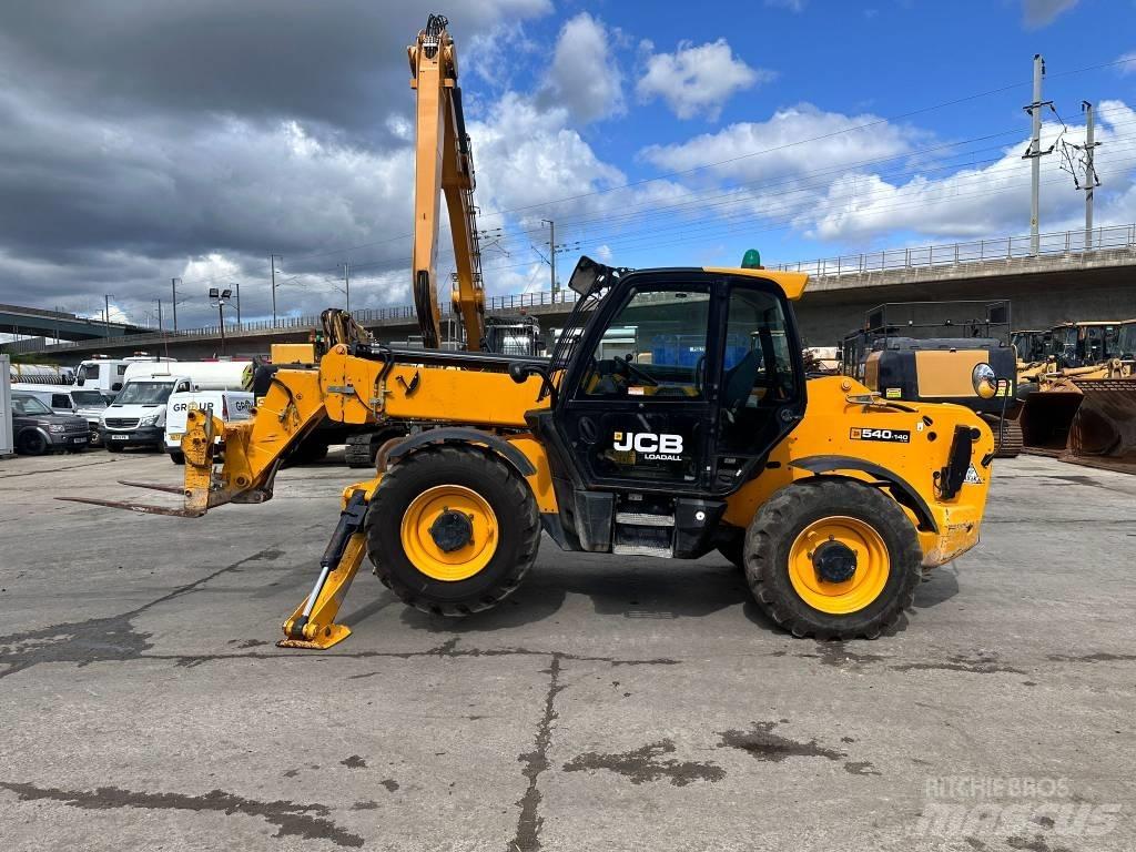 JCB 540-140 伸缩臂叉装车|叉装车