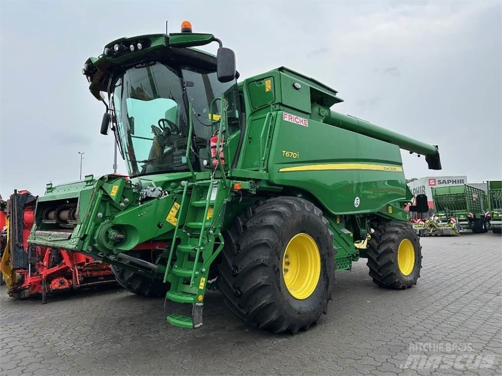 John Deere T 670 i 联合收割机