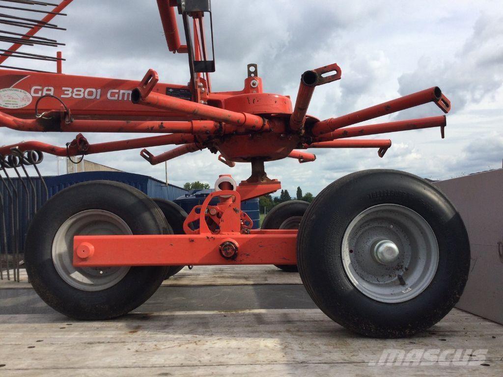 Kuhn GA 3801 GM 料堆整形机