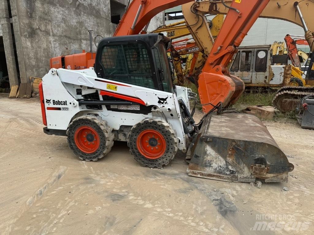 Bobcat S 550 滑移装载机