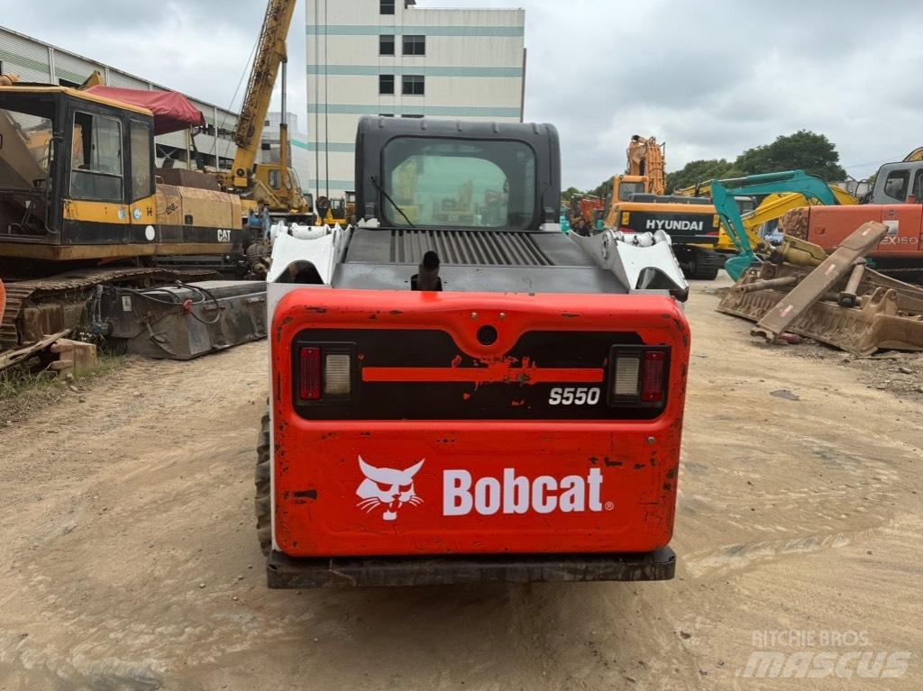 Bobcat S 550 滑移装载机