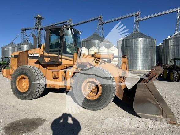 CASE 821C 轮式装载机