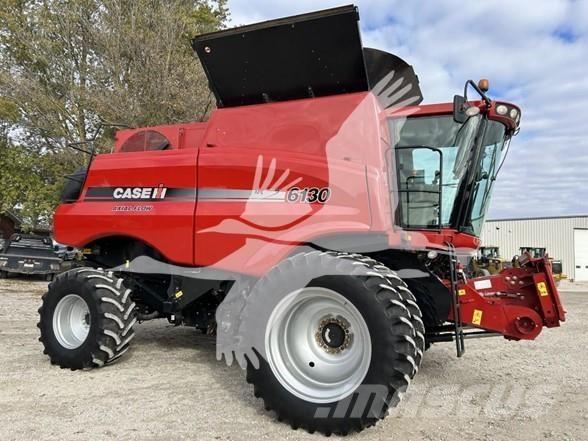 Case IH 6130 联合收割机