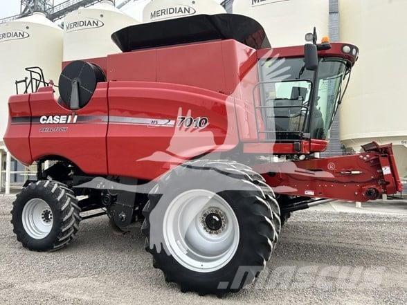 Case IH 7010 联合收割机
