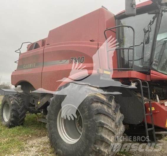 Case IH 7140 联合收割机