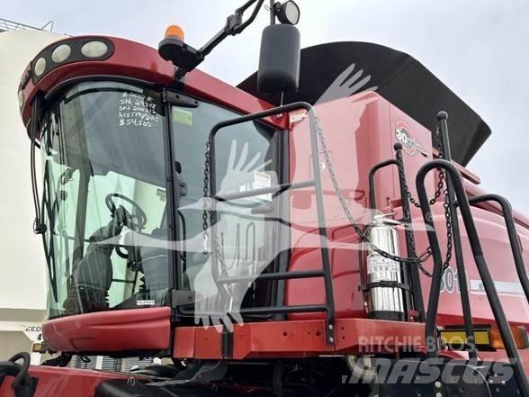 Case IH 8010 联合收割机