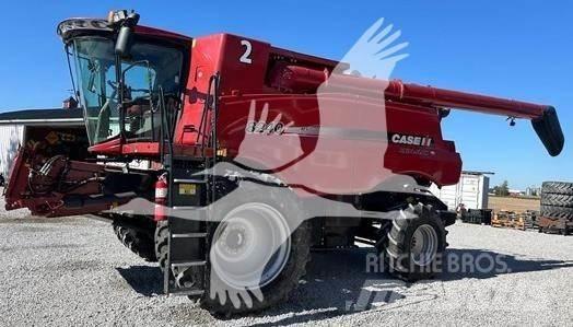 Case IH 8240 联合收割机