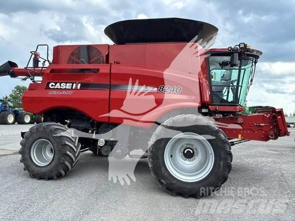 Case IH 8240 联合收割机